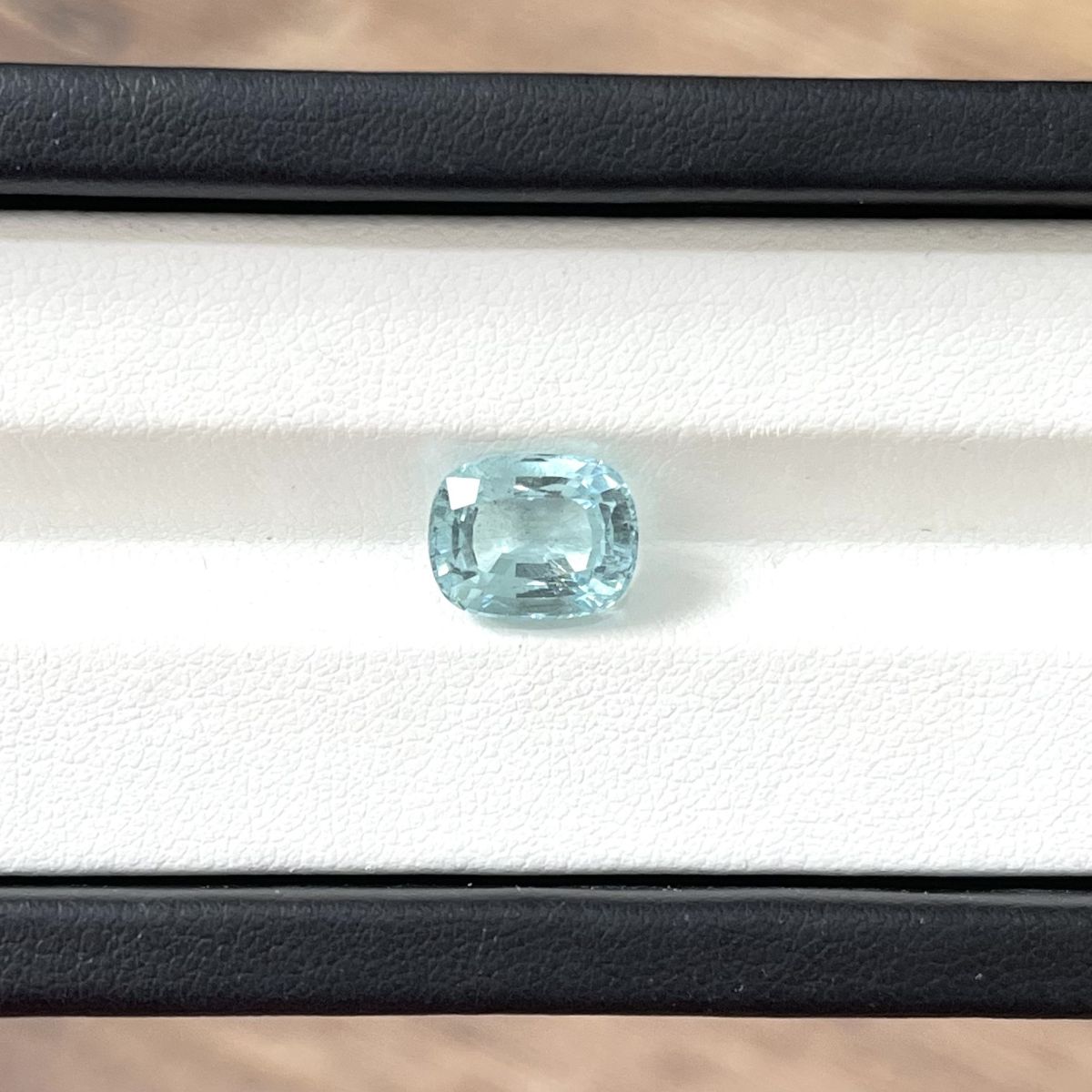 ngoc xanh bien aquamarine bien ca thu nho trong long trang suc