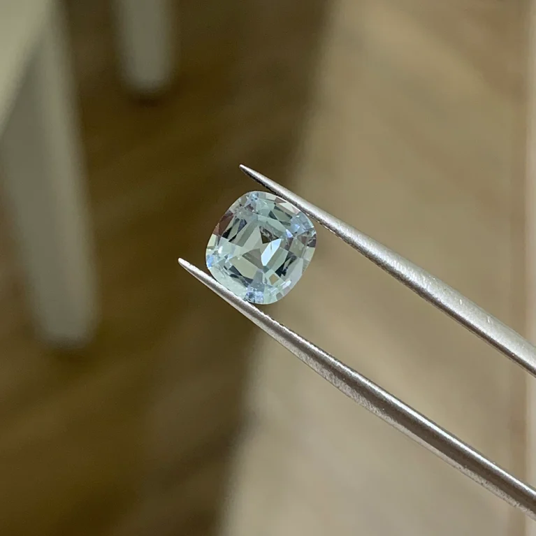 Đá Aquamarine Cushion 1.9ct