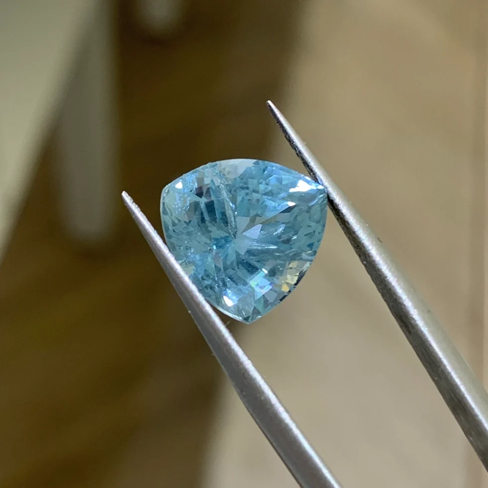 aquamarine trilliant 5 5 ct 4