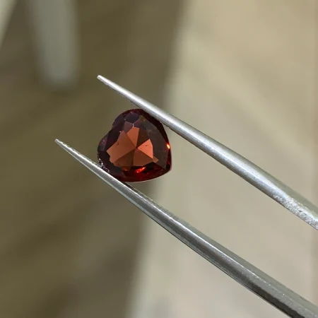 Đá Garnet Heart 1.95ct
