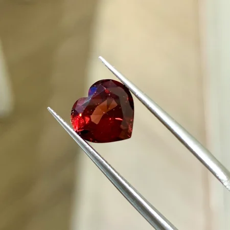 Đá Garnet Heart 3.2ct