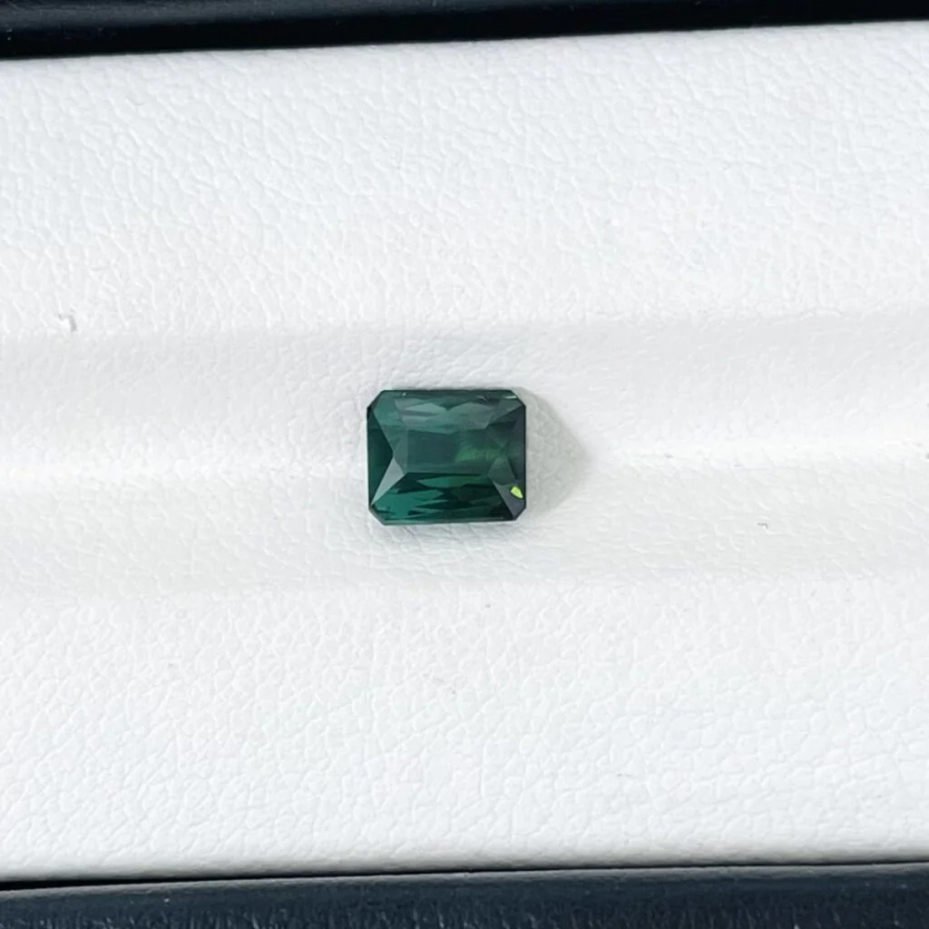 da quy tourmaline ve dep tu nhien da sac mau