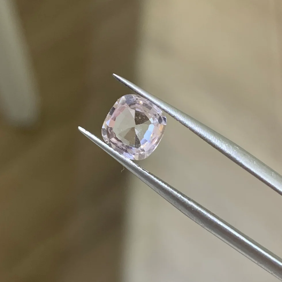 morganite cushion 1 25 ct 4