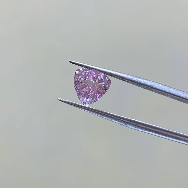Đá Morganite Trilliant 1.65ct