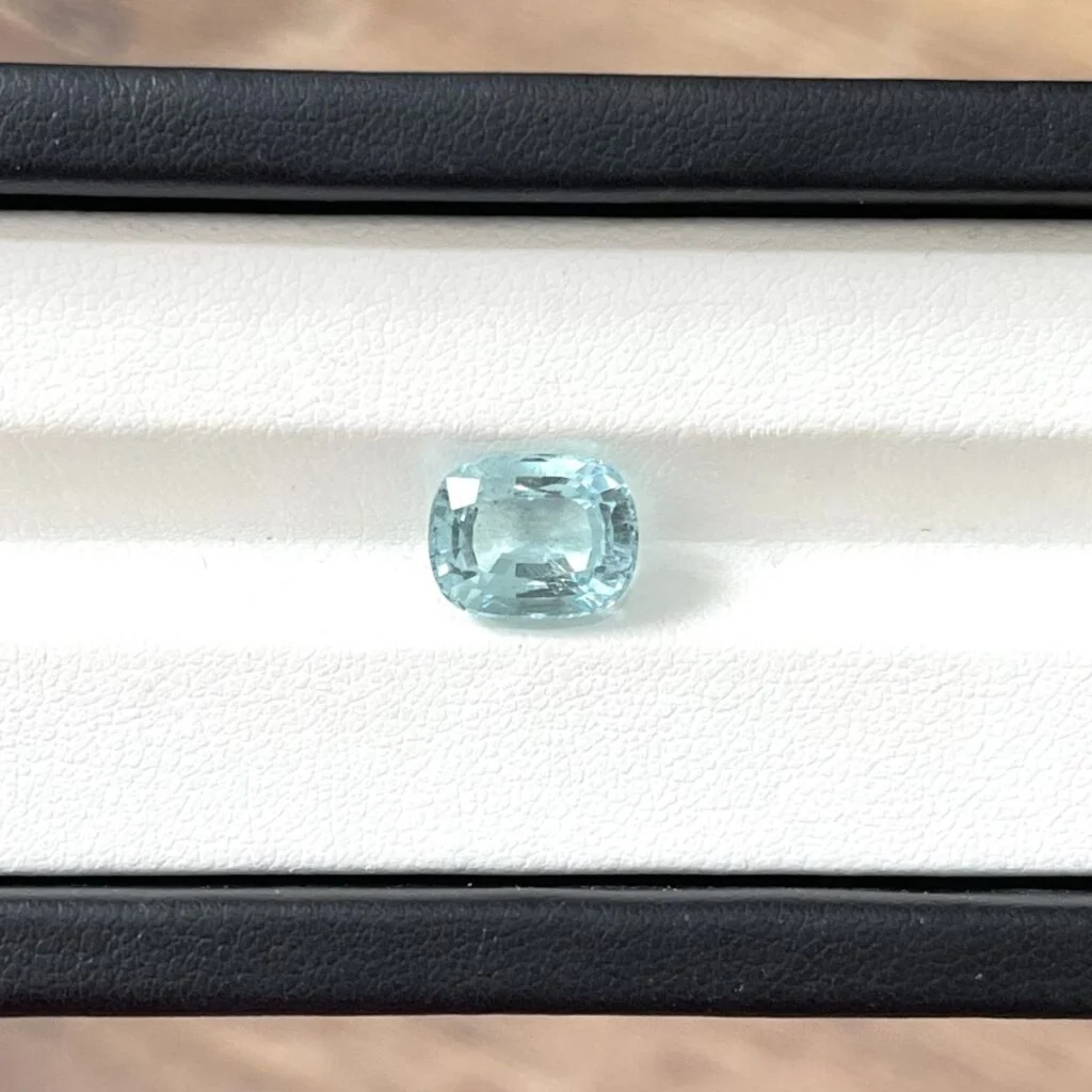 ngoc xanh bien aquamarine bien ca thu nho trong long trang suc