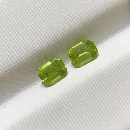 Đá Peridot 0.95ct 2 viên