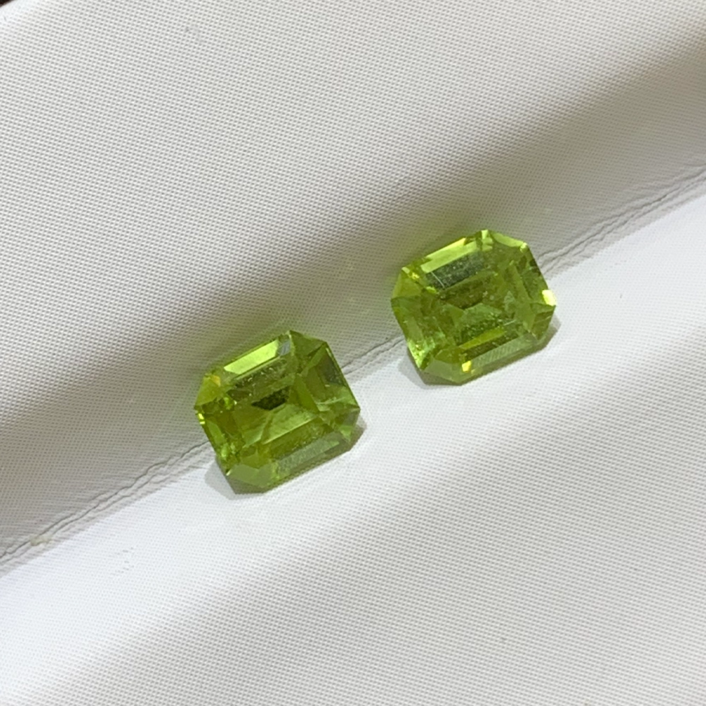 Đá Peridot 1.1ct 2 viên