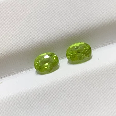 Đá Peridot 1.15ct 2 viên