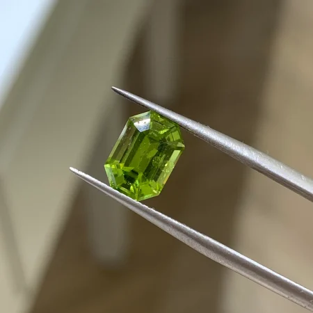 Đá Peridot 2.3ct