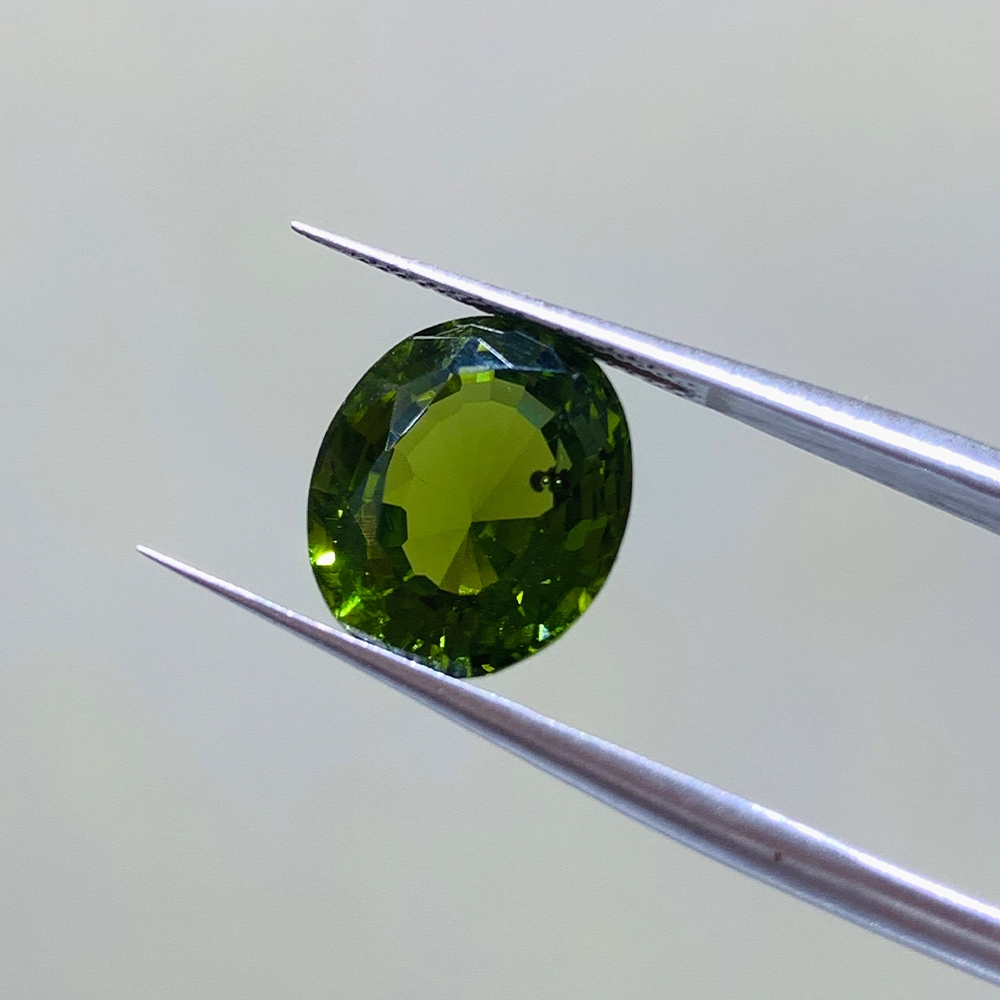 Đá Peridot 6.68ct