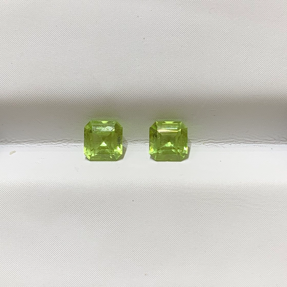 Đá Peridot Asscher 0.7ct 2 Viên