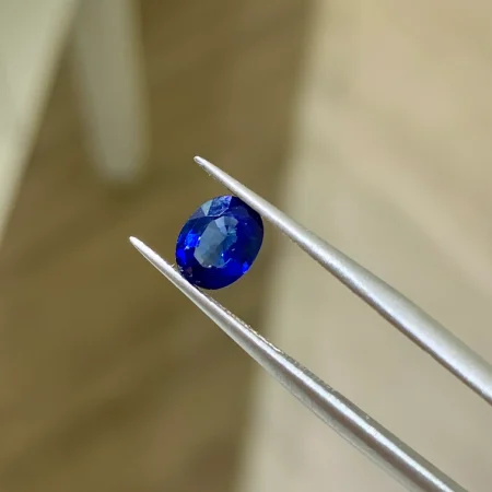 Đá Sapphire Royal Blue 0.75ct