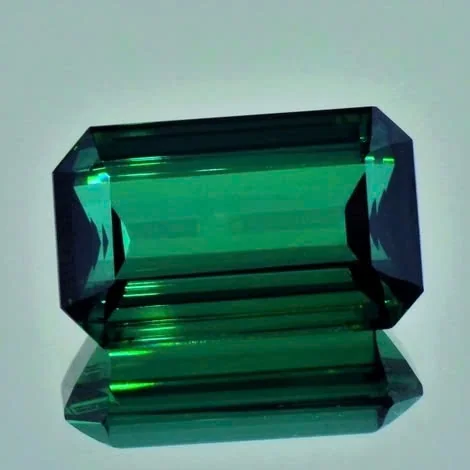tourmaline va ung dung trong phong thuy suc manh da sac mau