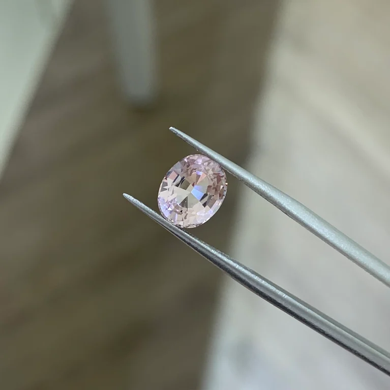 Đá Morganite Oval 1.6ct