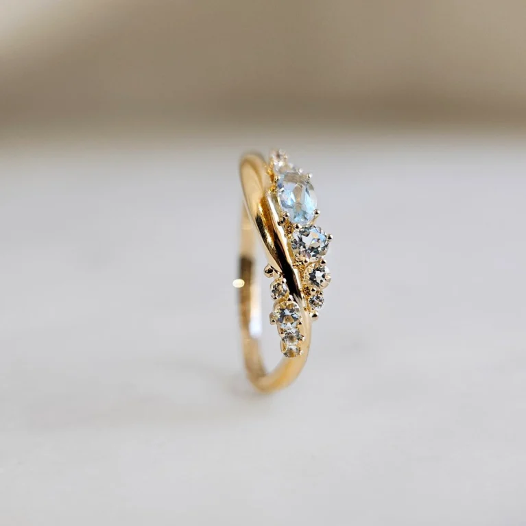 Nhẫn Aquamarine Tinh Tế