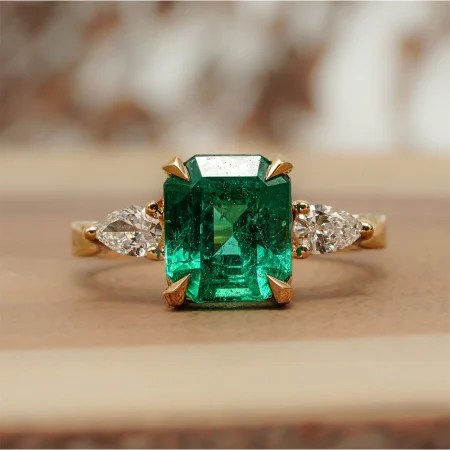 Nhẫn Emerald Ngọc Lục Bảo
