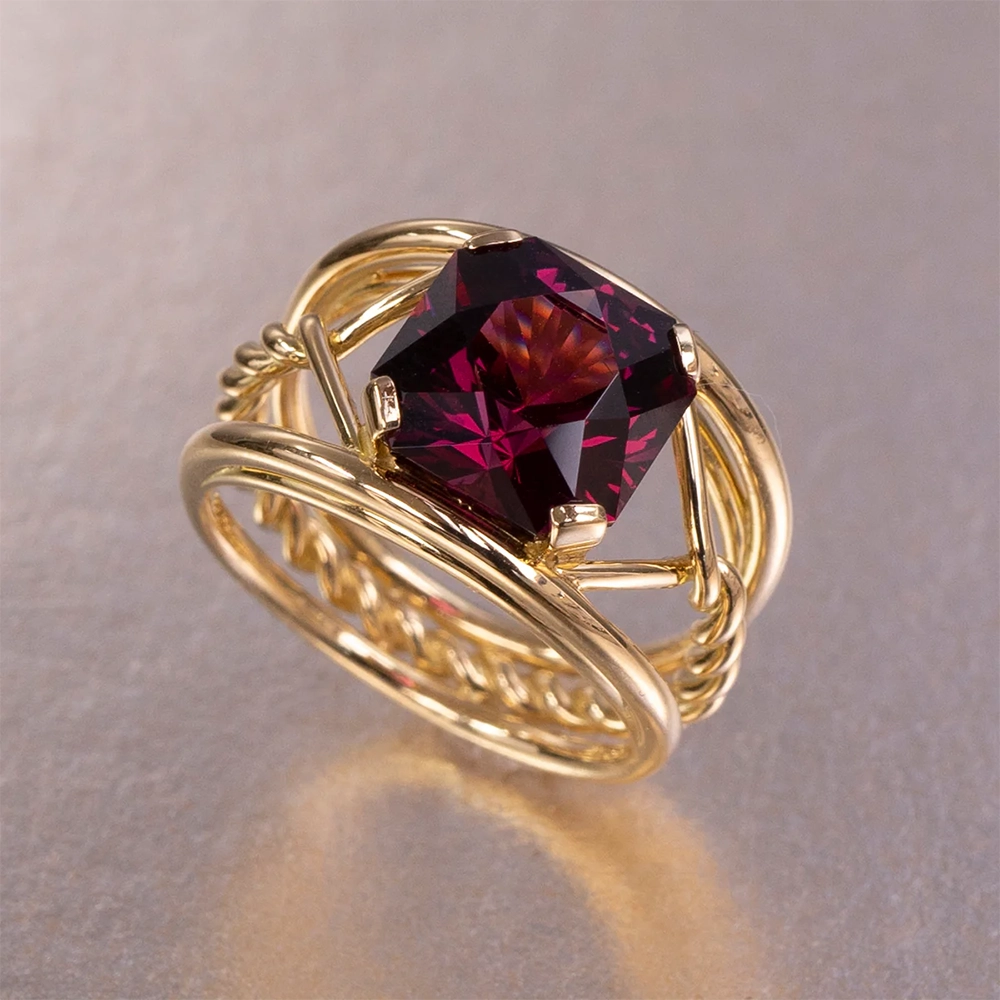 Nhẫn Garnet 5.67ct