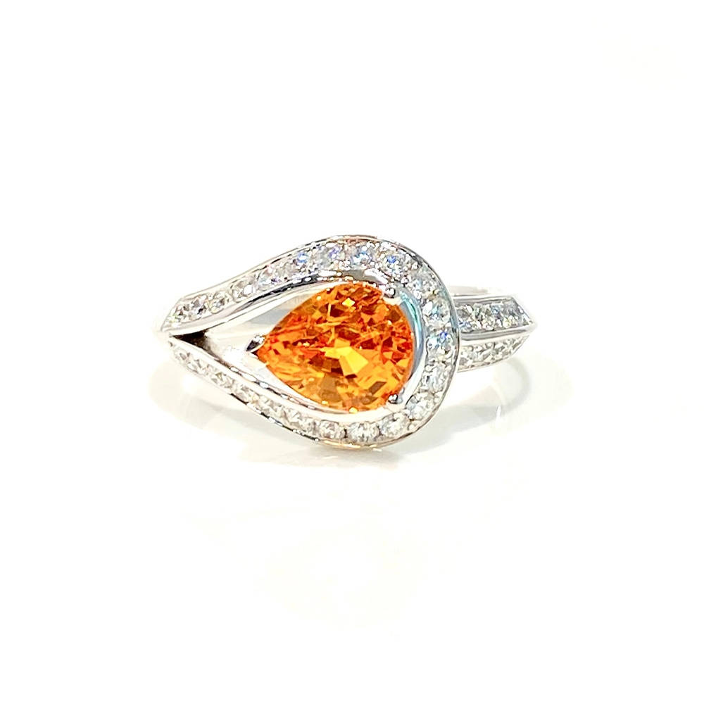 Nhẫn Garnet Cam 1.82ct