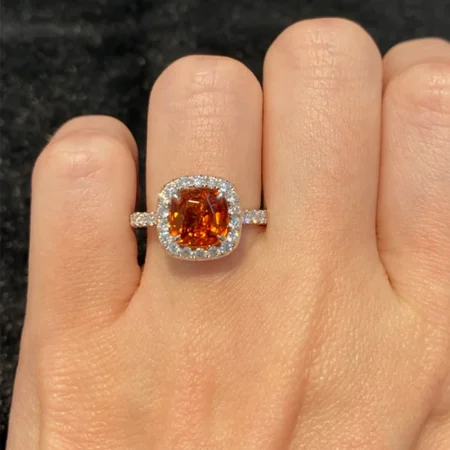 Nhẫn Garnet Cam 2.19ct