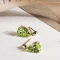 bong tai da peridot xanh