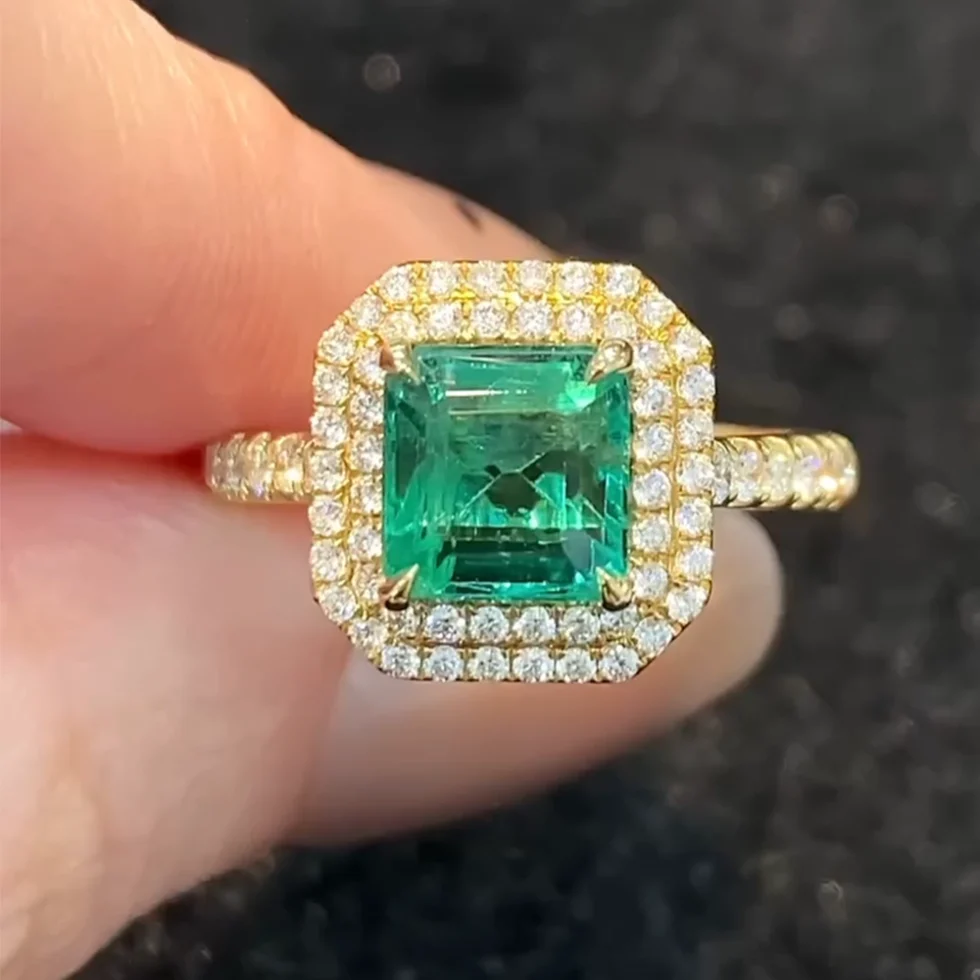 nhan emerald ngoc luc bao 2