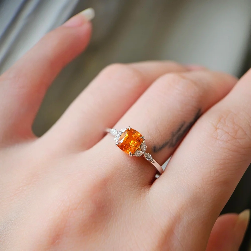 Nhẫn Đá Garnet Cam