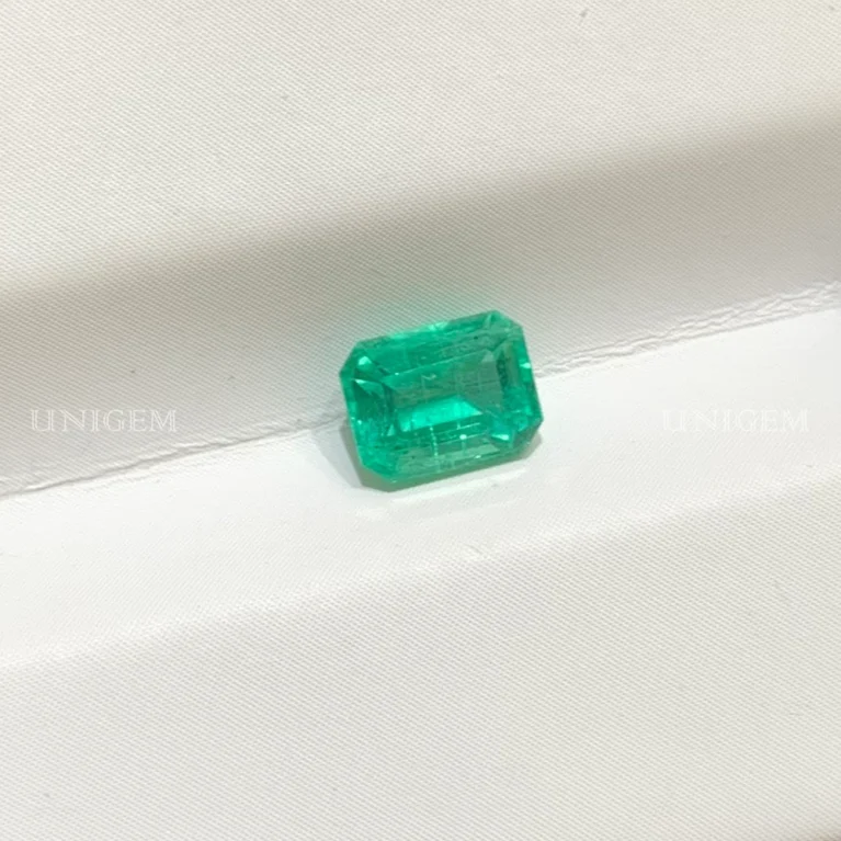 Đá Emerald Ngọc Lục Bảo 0.65ct