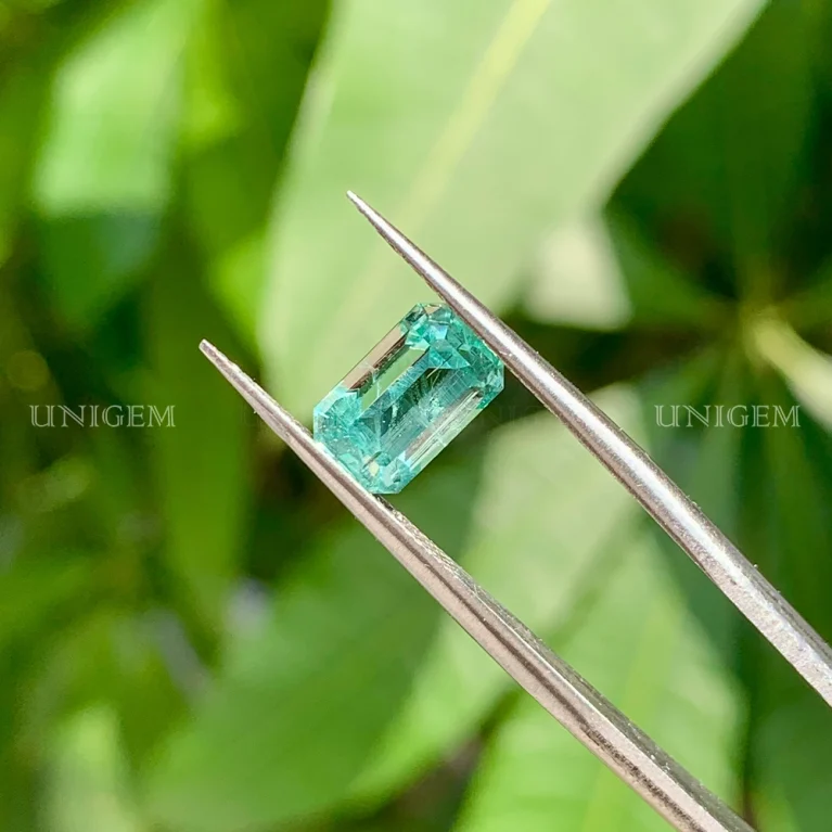 Đá Emerald Ngọc Lục Bảo 1.93ct